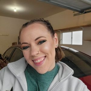 Meet your Posher, Clair